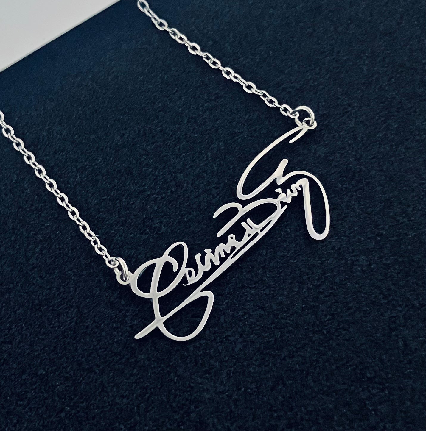 01 Custom Name-Necklace