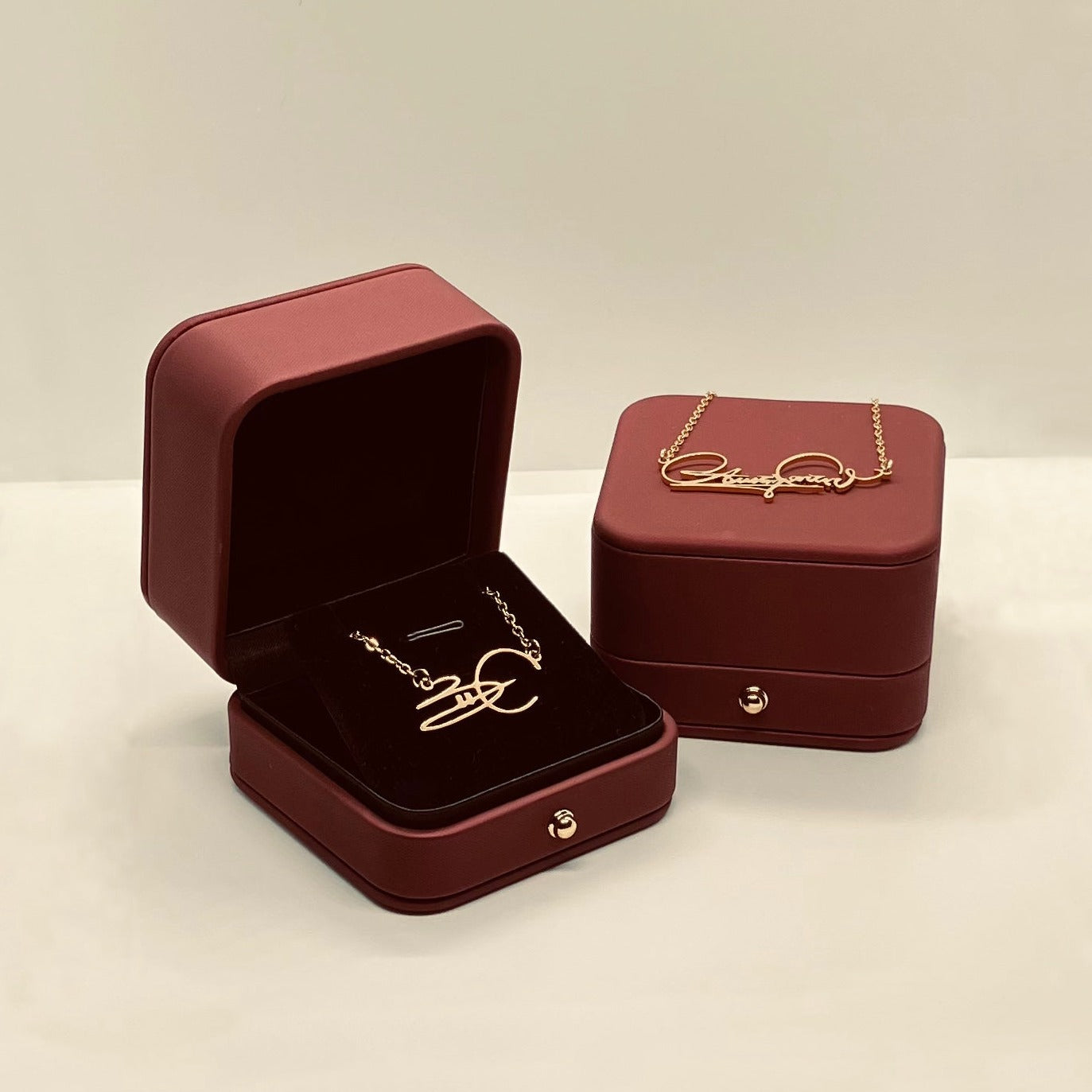 01 Custom Name-Necklace
